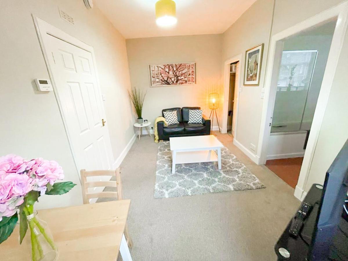 Quaint & Peaceful 1 Bed Central Mews Apt, West End 爱丁堡 外观 照片